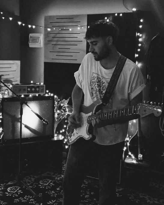 New4est on guitar